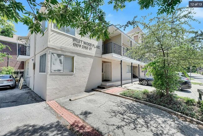 Building Photo - Beautiful West Campus 1x1 @ Westwood