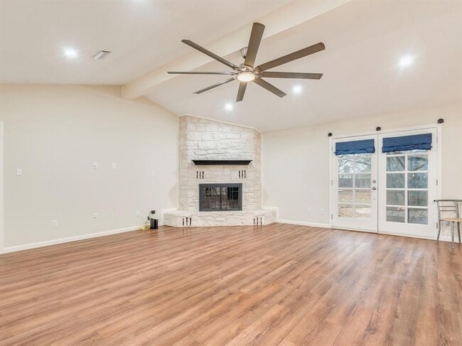 Building Photo - 317 Cedar Dr