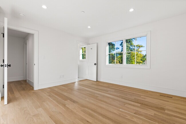 Building Photo - 19 Highland Park Pl
