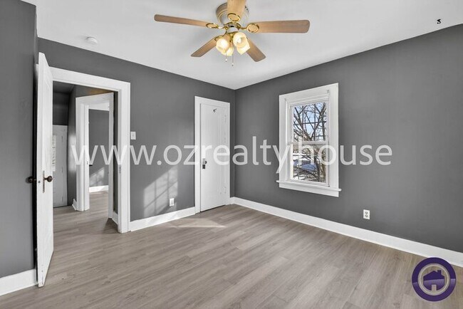 Building Photo - 119 Carbon St