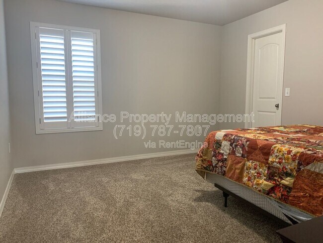 Building Photo - 8885 Vanderwood Rd