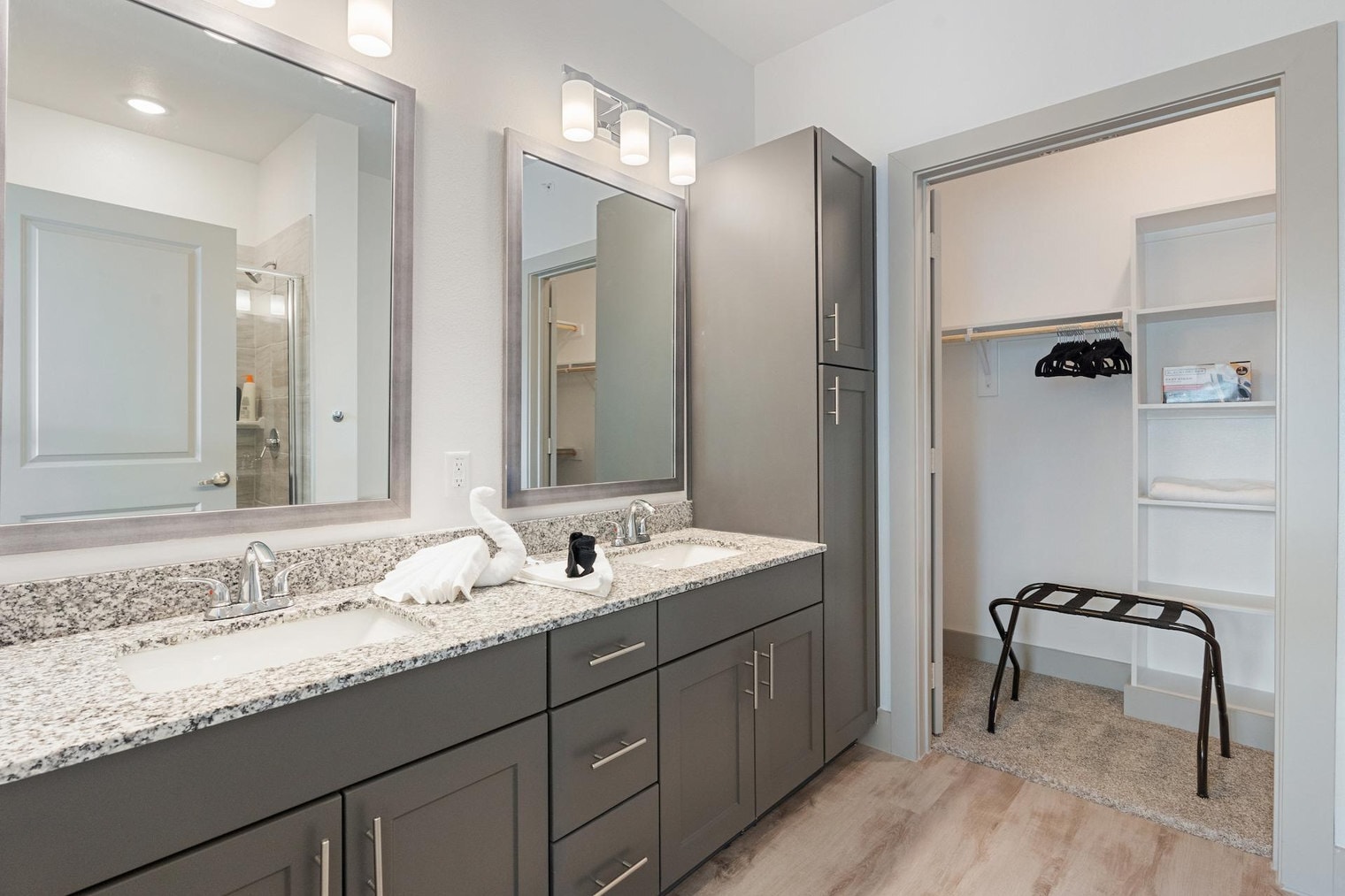 Building Photo - 12100 1/2 Ferrystone Glen Drive-SI FL3-ID1240331P