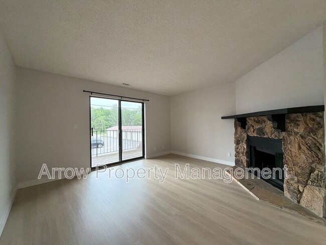 Building Photo - 2350 N 44th St