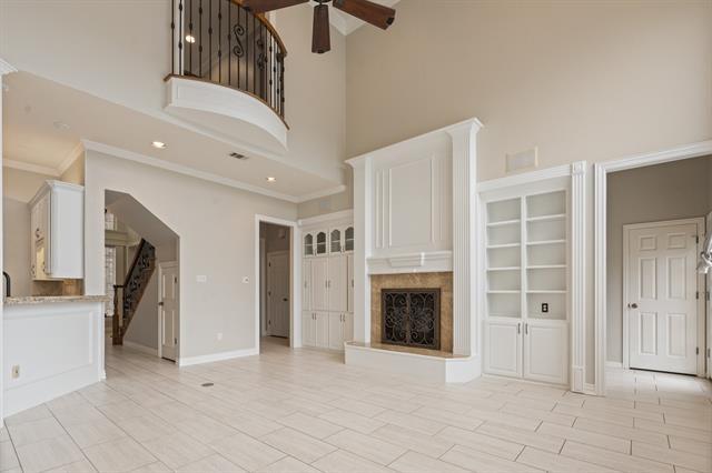 Building Photo - 905 Brazos Dr