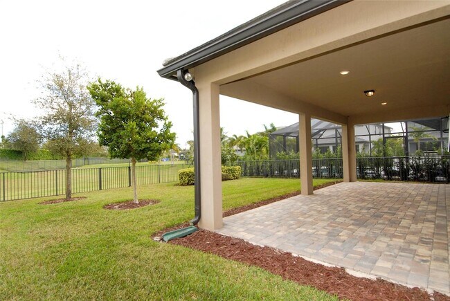 Building Photo - 4628 Pinehurst Trl E