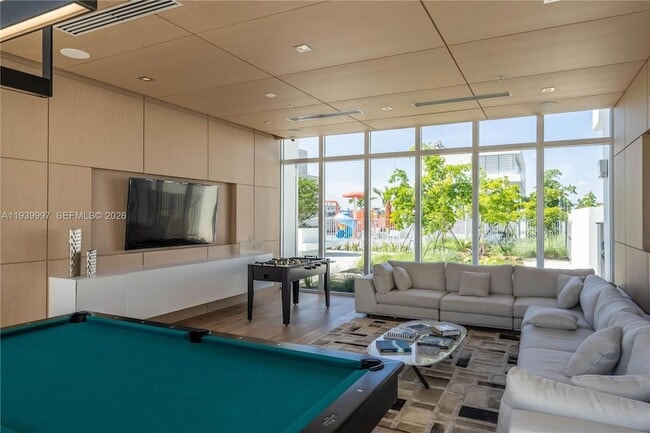 Building Photo - 6410 NW 105th Pl