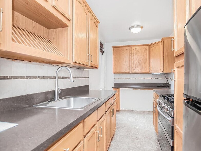 Building Photo - 1425 Thieriot Ave