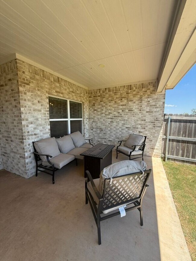 Building Photo - 3841 Kala Dr
