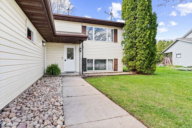 Building Photo - 1771 Alexandra Ct