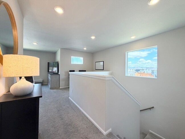 Building Photo - Stunning 2024 Bonney Lake/Tehaleh Home