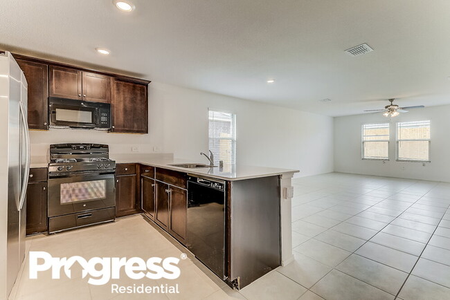 Building Photo - 1029 Crestview Dr