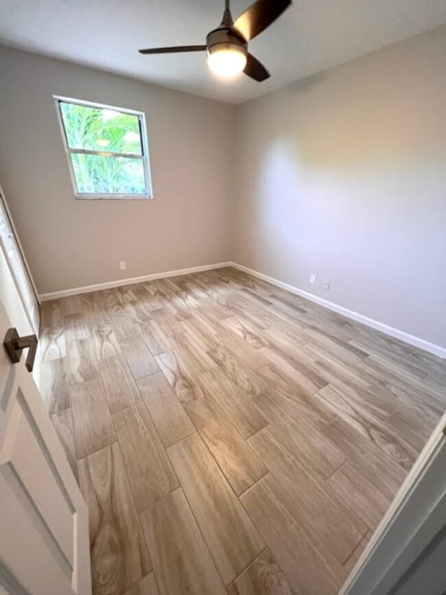 Building Photo - Location Annual Single Fam Rental Pets ok