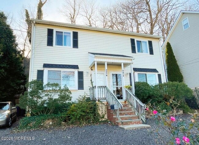 Building Photo - 227 Shore Dr