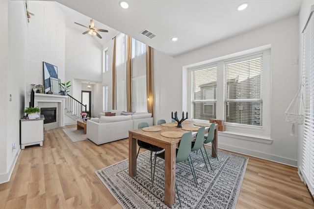 Building Photo - 1136 Queensdown Wy