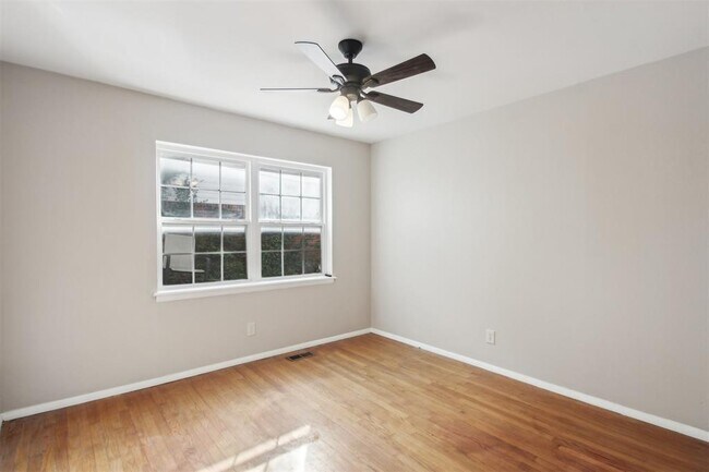 Building Photo - 309 Sherri Ln