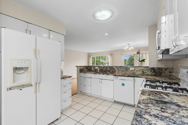 Building Photo - 8966 W Heathwood Cir