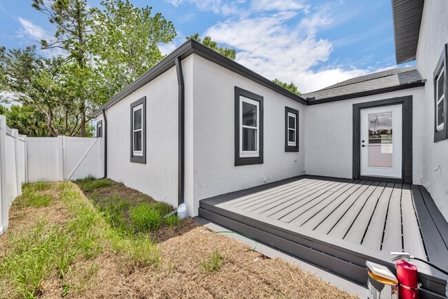 Building Photo - 713 Langston Ct