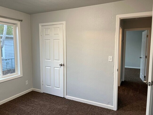 Building Photo - brid01*