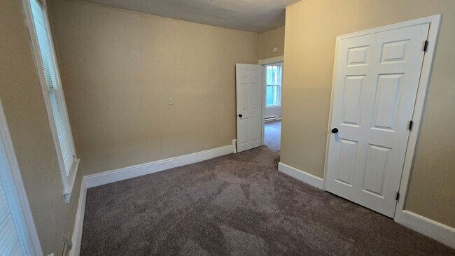 Building Photo - 908 Lafond Ave