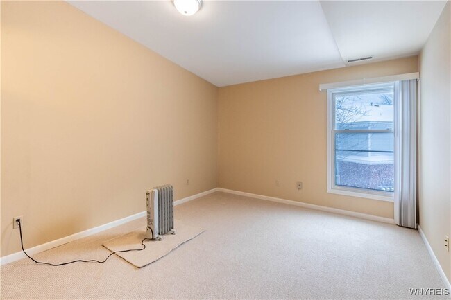 Building Photo - 1105 Youngs Rd