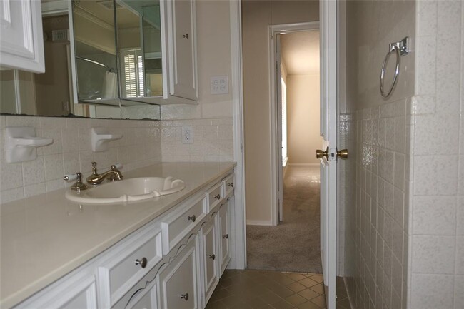Building Photo - 6317 Rincon Way