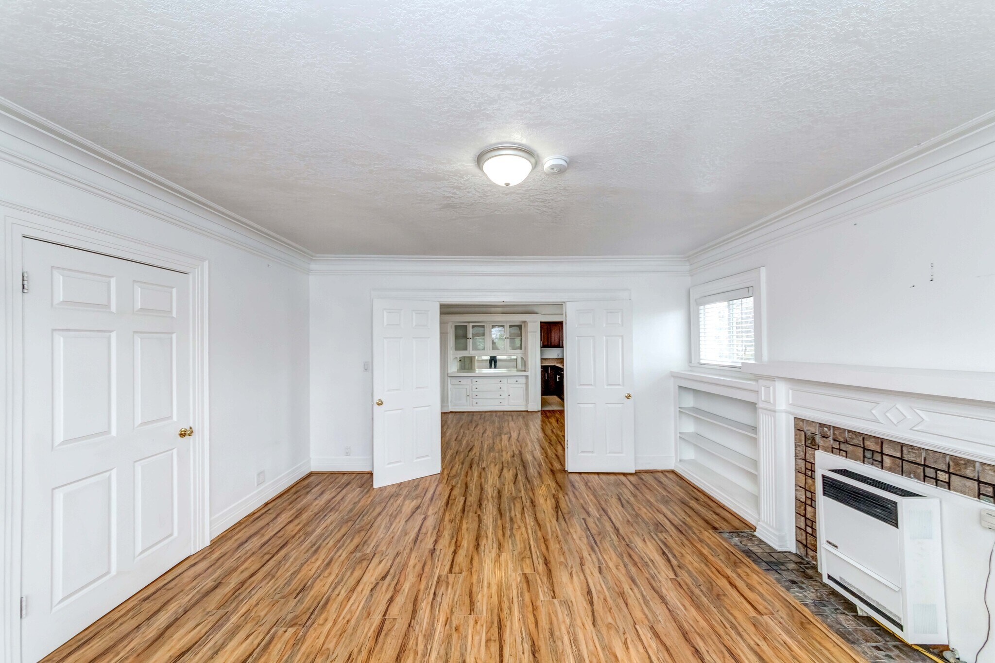 Building Photo - 1308 S Van Ness Ave