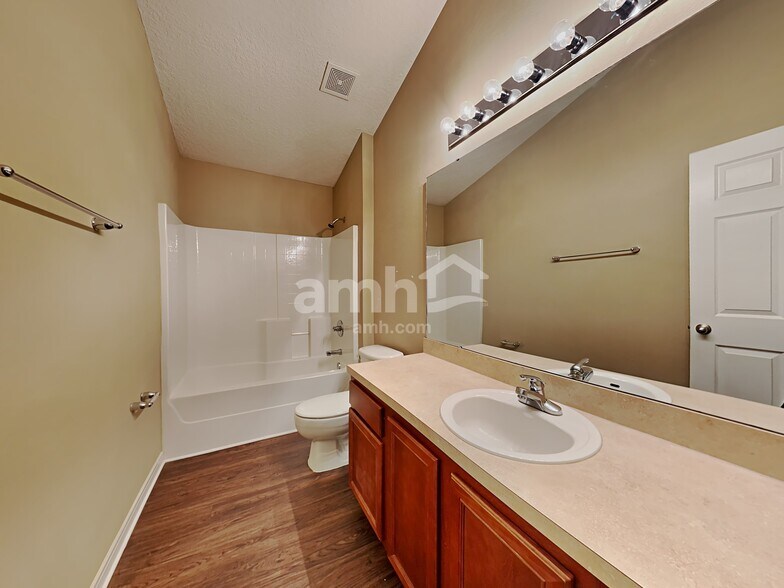 Building Photo - 2091 Cherokee Cove Trl