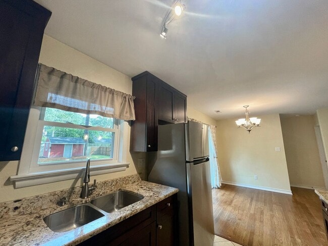 Building Photo - Ready 07-13-26! 4/2 Ranch Home On Corner Lot! Pet-Friendly & All Appliances Convey!
