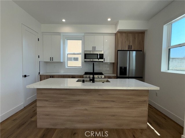 Building Photo - 5044 Laurel Canyon Blvd