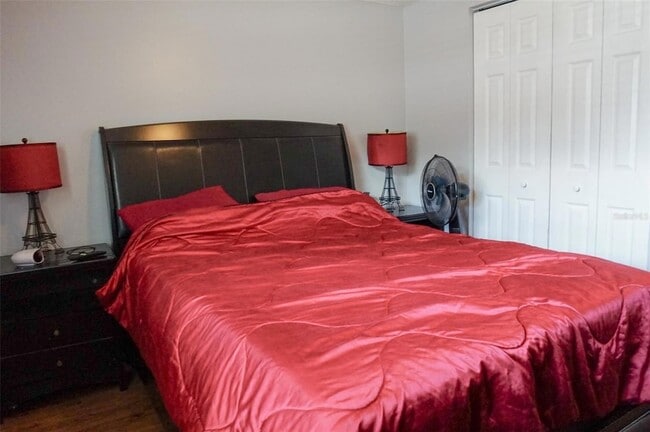 Building Photo - 1032 Hollywood Ave