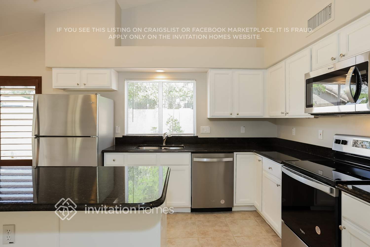 Building Photo - 4558 E Via Dona Rd