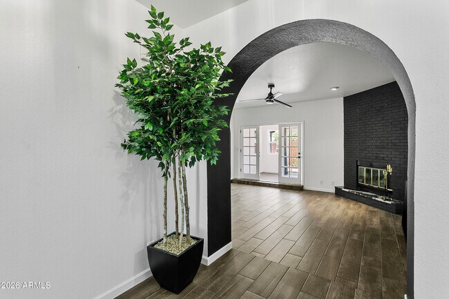 Building Photo - 1610 N Stapley Dr