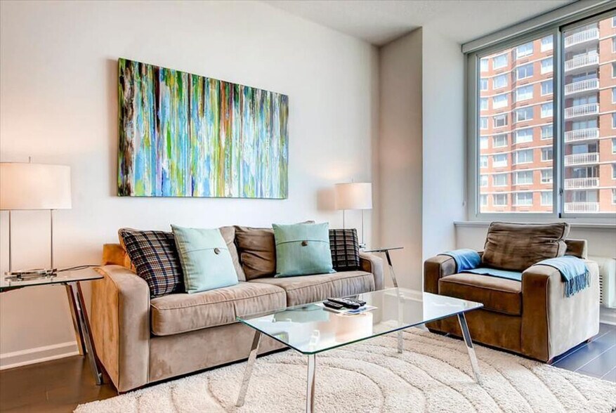 Building Photo - 388 Washington Blvd