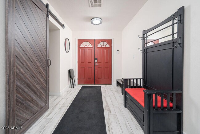 Building Photo - 3314 E Cypress St