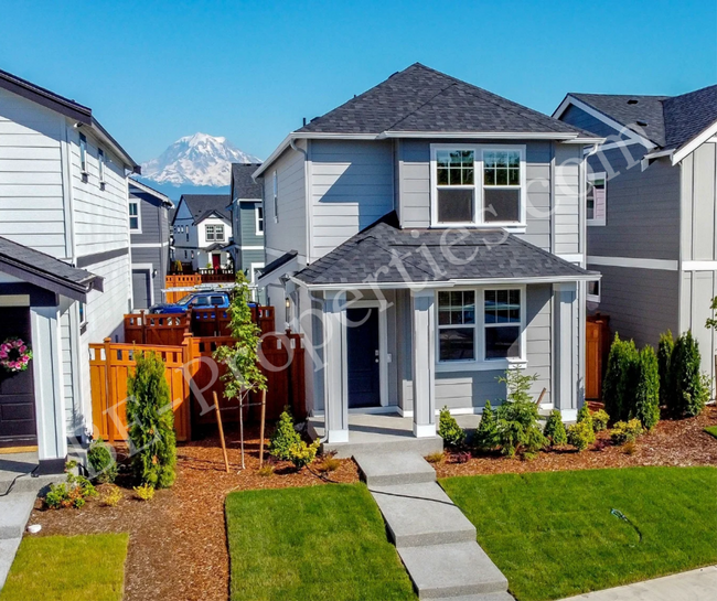 Building Photo - Stunning New construction; 3Bedroom 2Bathr...