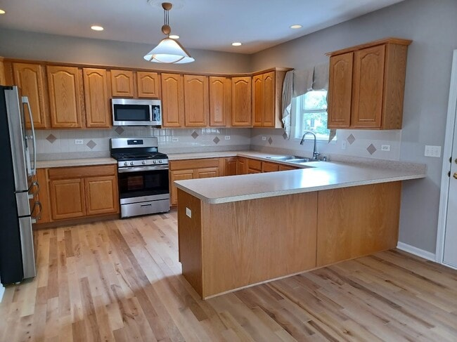 Building Photo - 24463 Tufton St