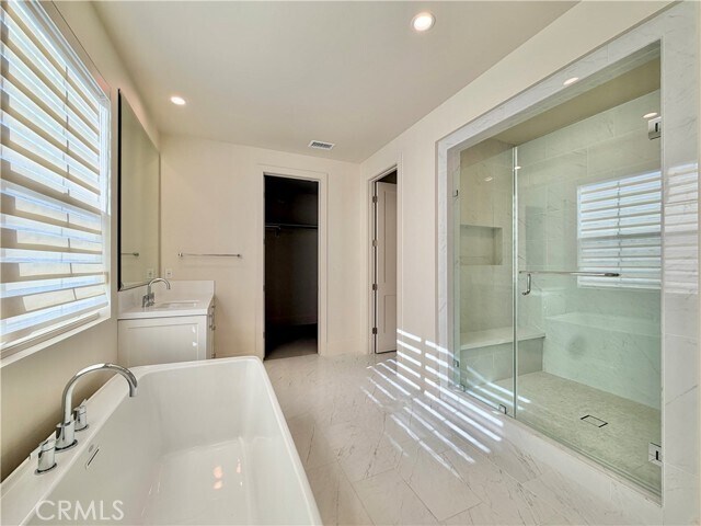 Building Photo - 321 Brimwood