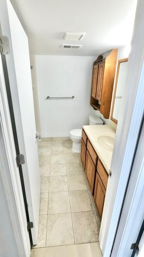 Building Photo - 253 Pinewood Cir