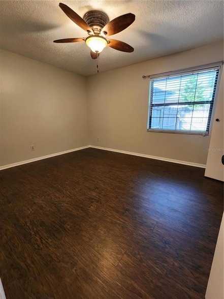 Building Photo - 30492 Park Ridge Dr