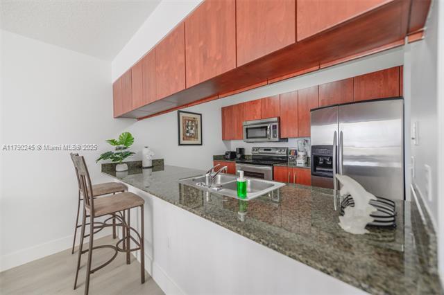 Building Photo - 1200 Brickell Bay Dr