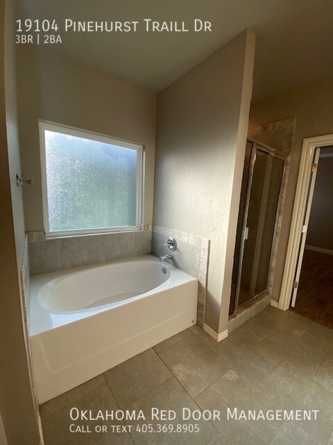 Building Photo - 19104 Pinehurst Trail Dr