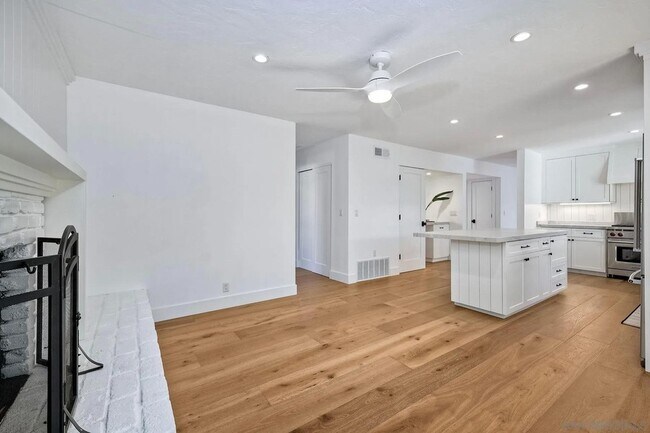 Building Photo - 1311 Crestridge Dr