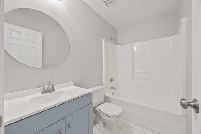 Building Photo - Spacious 3BR/3BA + 2 Bonus Rooms | $2,500/...