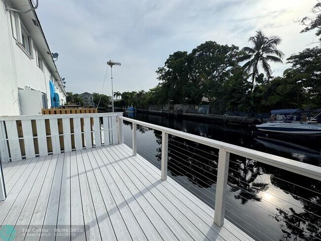 Building Photo - 1816 E Oakland Park Blvd