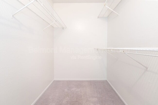 Building Photo - 642 Dory Ln