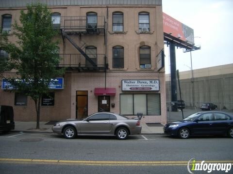 Primary Photo - 213 Harrison Ave