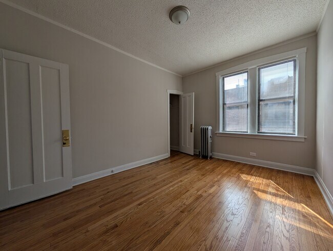 Building Photo - 1534 N Kedzie Ave