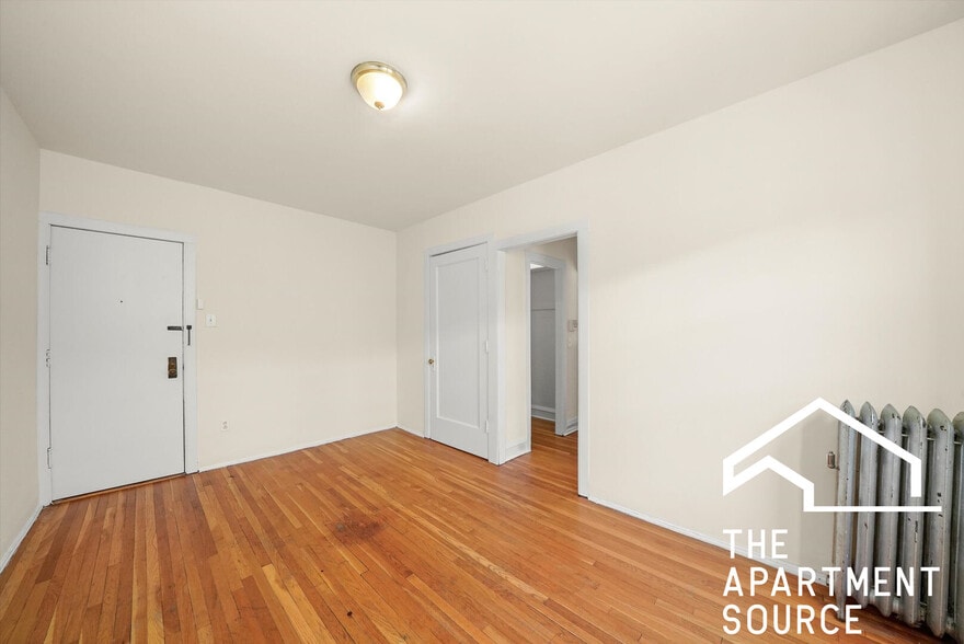 Building Photo - 3304 W Schubert Ave
