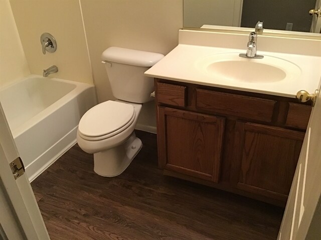 Building Photo - 10338 W Wood St