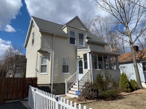 Building Photo - 81 Clare Ave